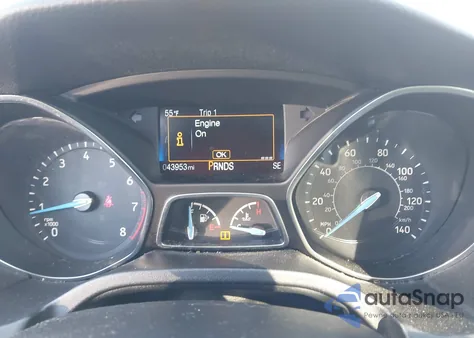 2018 Ford Focus Titanium z USA, uszkodzony, nr VIN 1FADP3N28JL271872